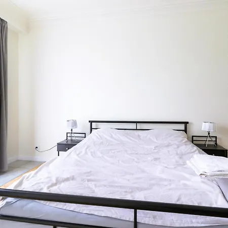 Apartment Renovated 3 Apt. Near Polin/oldtown