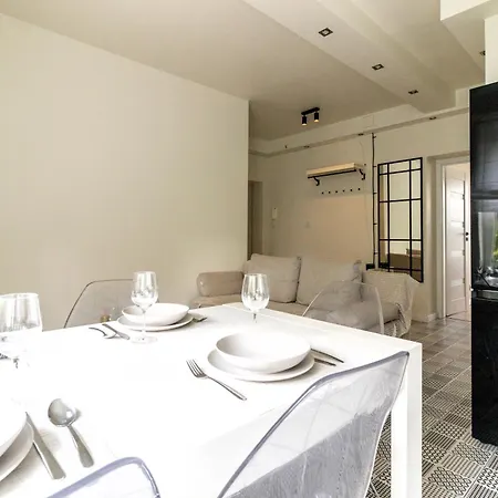 아파트 Renovated 3 Apt. Near Polin/oldtown